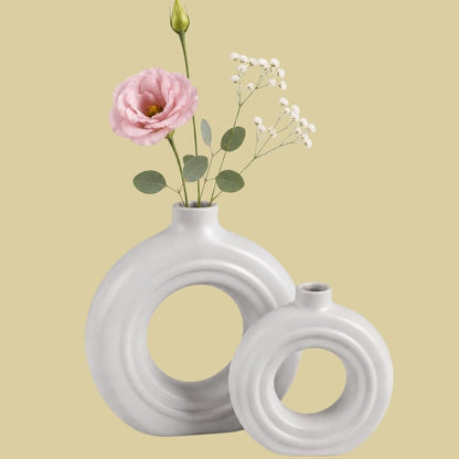 Keramikvase – Stilrent dekorativt vas-set med modern ringdesign