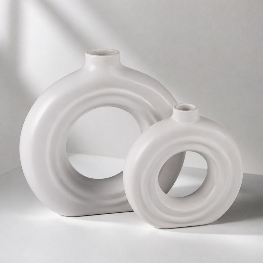Keramikvase – Stilrent dekorativt vas-set med modern ringdesign