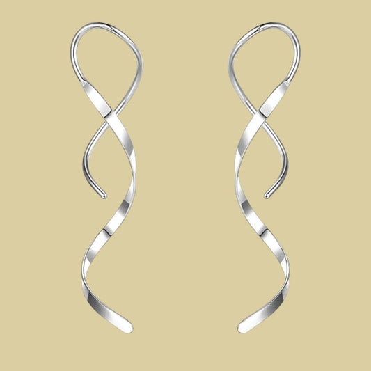 Spirale Silberohrringe – Eleganta långa örhängen med modern snurrad design