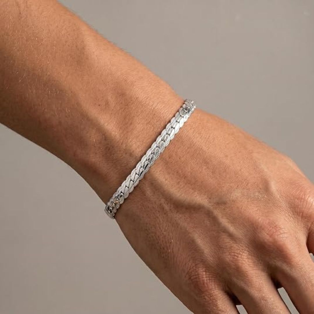 Markantes Panzerarmband – Stilfull länkarmband i skinande silverfinish